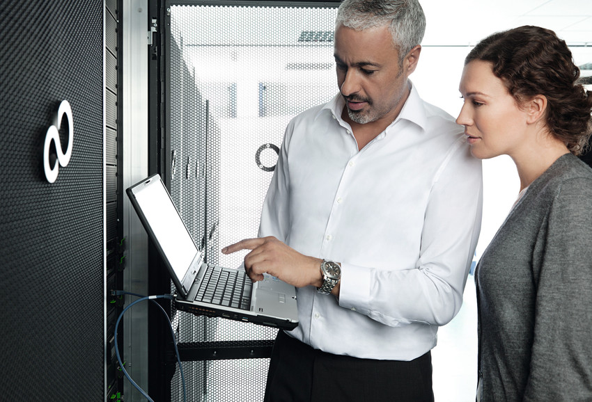 28571_Lifestyle_Pictures_-_Datacenter_scr